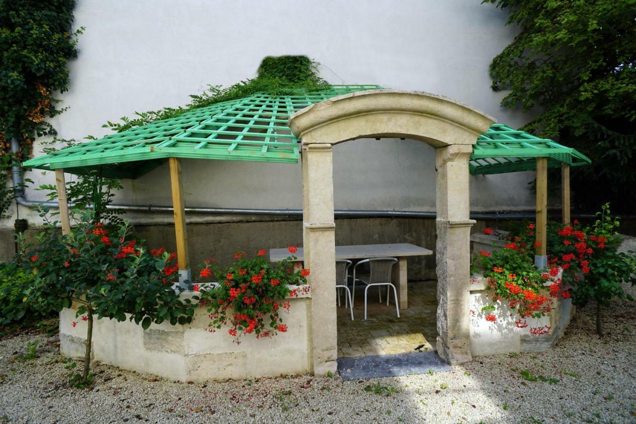 Auberge Des Capucins Châtillon-sur-Seine Exterior foto